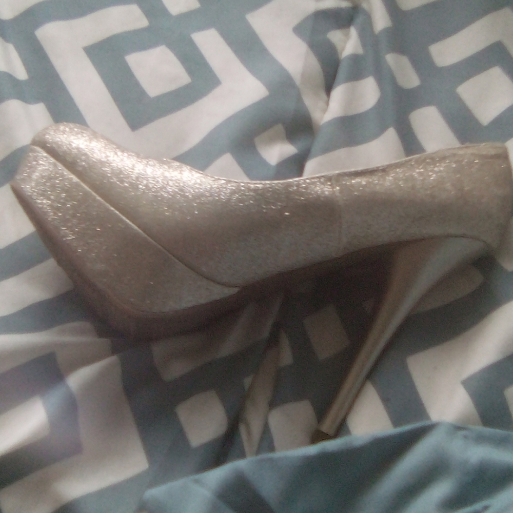 Stilettos - Picture 2 of 2